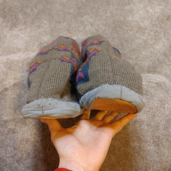 Eddie Bauer Slippers SIze Small / Medium Aztec Print Soft Rubber Bottom S/M NWOT - Picture 5 of 10